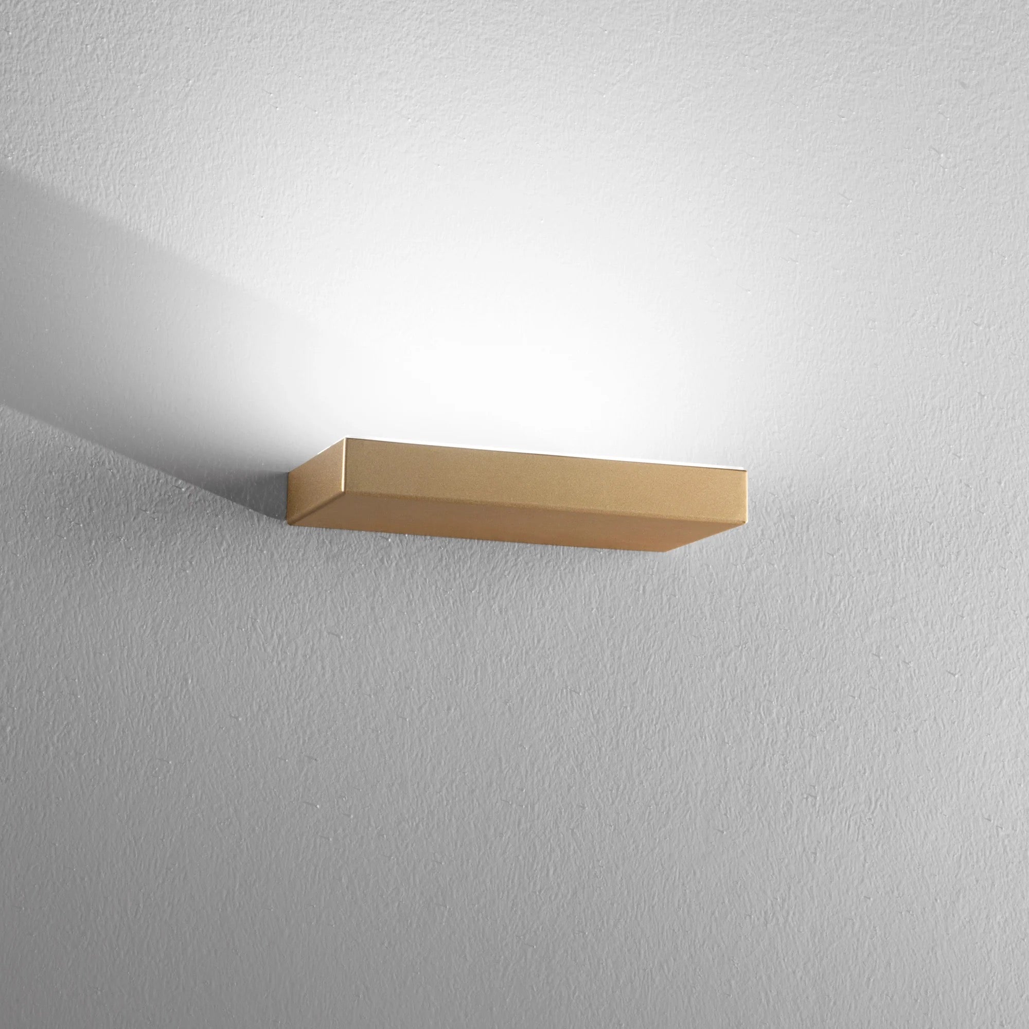 APPLIQUE LED EIDOS ORO 20W-30W-40W 5440LM CCT 24X15X3,5CM
